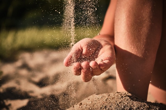 sand-4339316_960_720